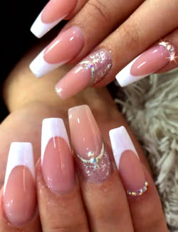 Francesa blanca con purpurina y cristales